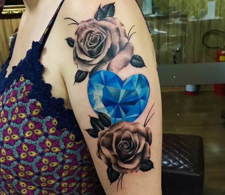 Tattoo s diamantmi: hodnota a náčrty diamantových tetovaní, tetovanie na ruke (na zápästí, na prstoch) a na krku, tetovanie diamuní pre dievčatá a pre mužov 13881_7