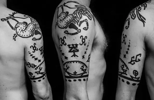tatouages ​​Scythe: la valeur du tatouage des Scythes. Cerf, l'ours et le bouclier, scythe Dessins en chef et autres hommes Idées pour Hommes Style 13884_3