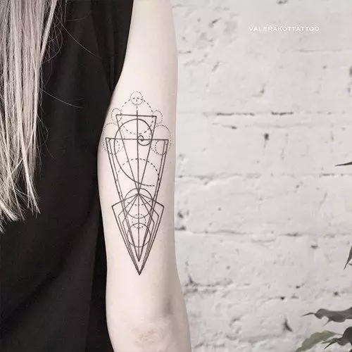 Linvork tetovējums: tetovējumu skices ar plānām līnijām, 