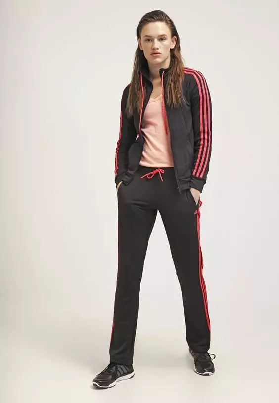 Adidas Sports Suits (100 wêne): Suitê Sporê jin û Zarokan, sêwirana Adidas Porsche, performans û medreseya rastîn 1388_42