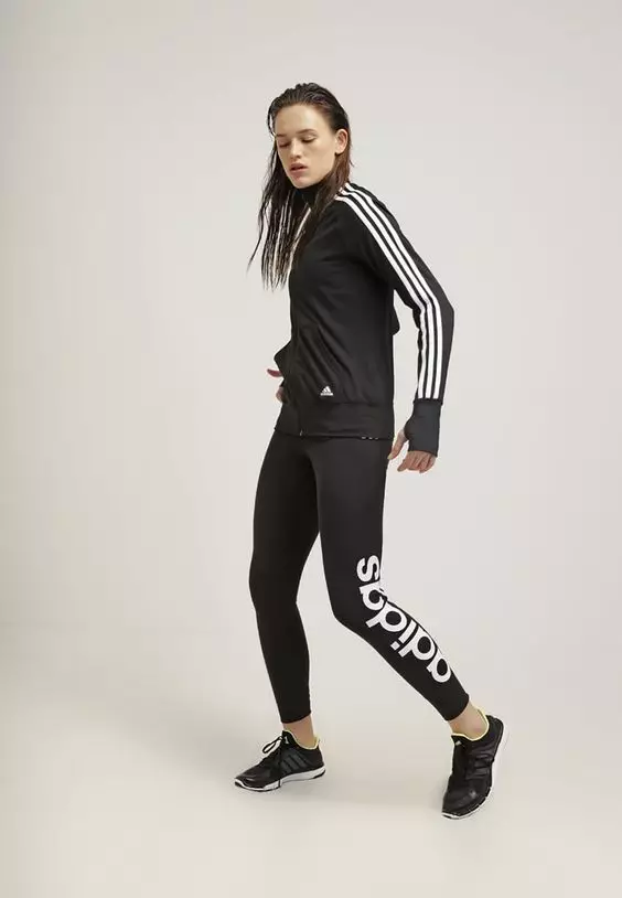 Adidas спортын костюм (100 зураг): Эмэгтэй ба хүүхдийн спортын костюм, Adidas Porsche Porsche дизайн, гүйцэтгэл, гүйцэтгэл, бодит Мадрид 1388_53