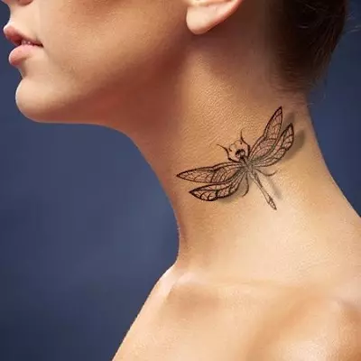 I-tattoo nge-Dragonfly (izithombe ezingama-47): Inani lama-tattoos amantombazane kanye namadoda, imidwebo ye-mini-tattoo futhi i-tattoo esihlakaleni nasemhlane, ehlombe nakwezinye izingxenye zomzimba 13916_45