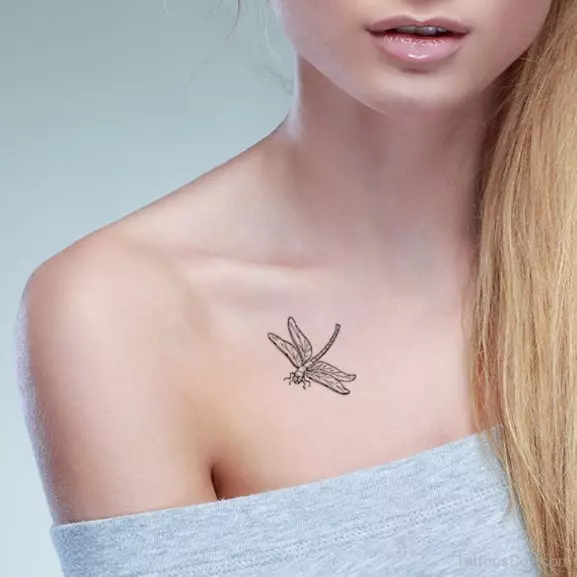 I-tattoo nge-Dragonfly (izithombe ezingama-47): Inani lama-tattoos amantombazane kanye namadoda, imidwebo ye-mini-tattoo futhi i-tattoo esihlakaleni nasemhlane, ehlombe nakwezinye izingxenye zomzimba 13916_47