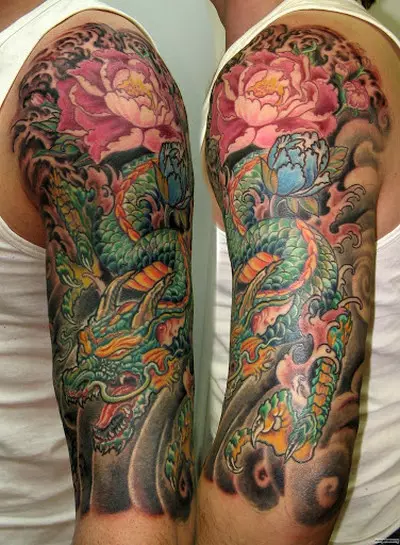 Japonia tatuazh sleeves: skica japoneze tatuazh, e zezë dhe e bardhë dhe me ngjyrë. Semi-ankand dhe të gjithë 