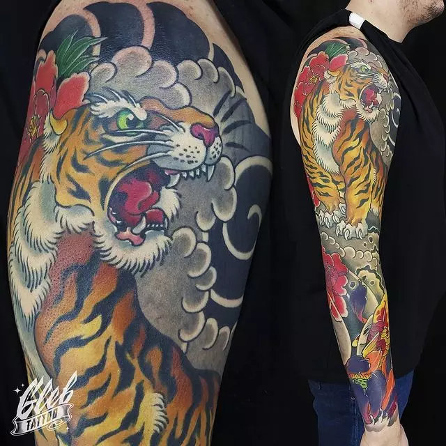 Japane Tattoo lihempe: Japanese Tattoo diseketshe le ditshwantsho, Black le tsoeu 'me Colored. Semi-fanti le li-sleeve 