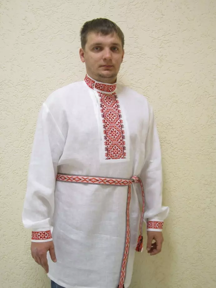 I-Belarusian National Suit (izithombe ezingama-67): Izici zemvunulo yabantu beBelarus, izingane, izingubo zasebusika zezwe 1392_21