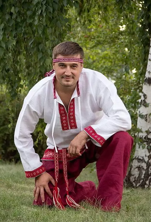 Beloruska nacionalna obleka (67 fotografij): Elementi ženske ljudske kostume Belorusije, otroških, zimskih narodnih kostumov 1392_25