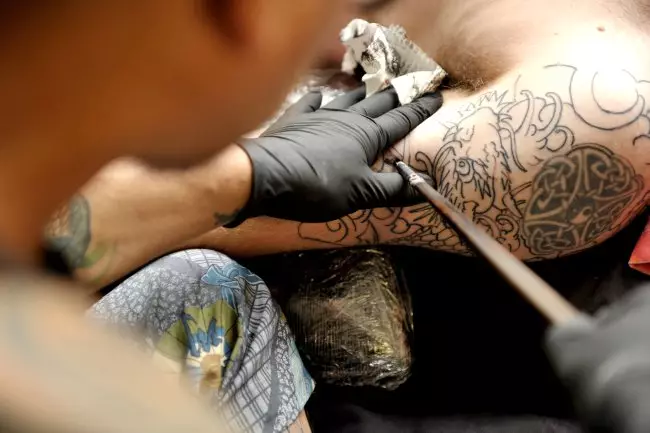 Oriental Tattoo: almara na Tattoos da wurãrenta, 