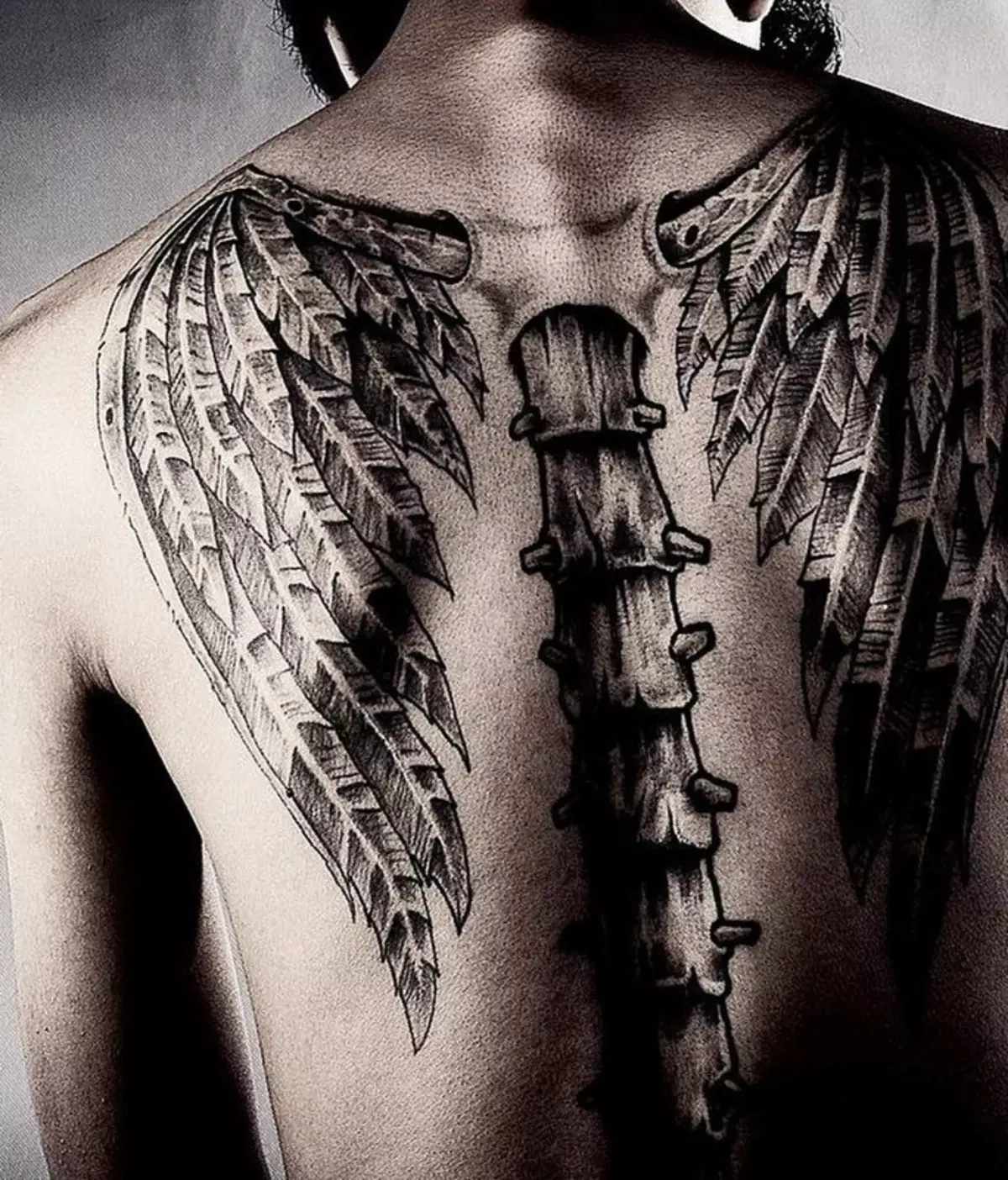 Костяные Крылья на спине