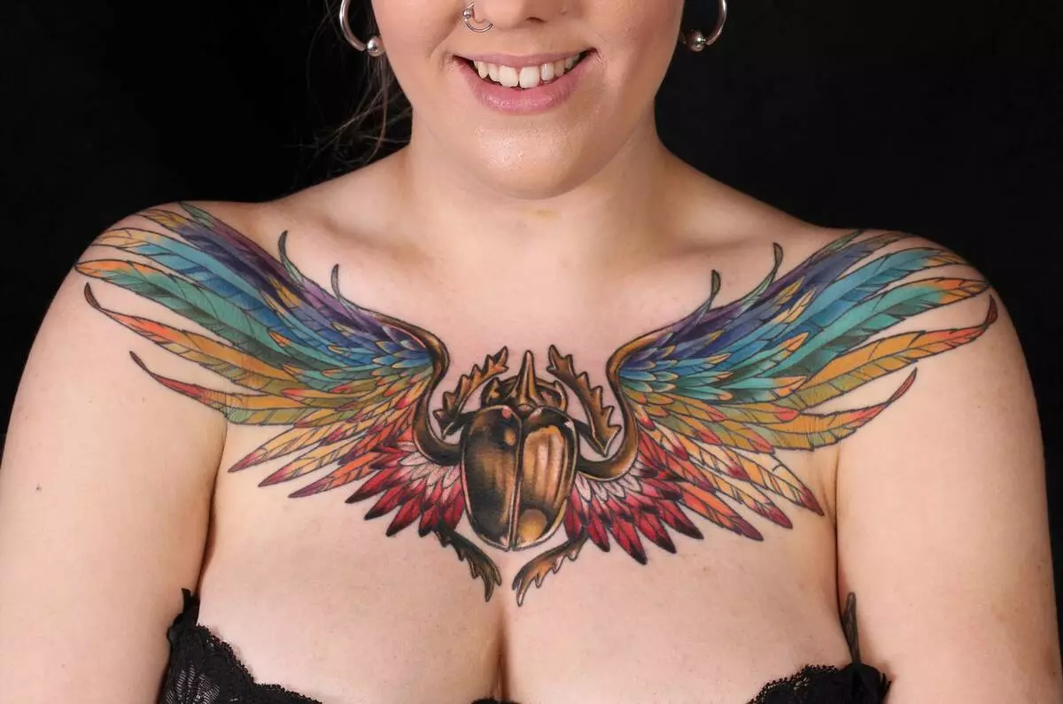 Tattoo Charms meitenēm: tarifu tetnismanu nozīme sievietēm no ļaunajām acīm un bojājumiem, tetovējums uz rokas uz rokas un uz citām ķermeņa daļām 13951_35