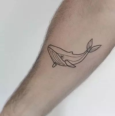 Tattoo ერთად Whales: ღირებულება ტატუ და ესკიზები, tattoo გოგონების და მამაკაცებისათვის. Tattoo on მხრივ და ნეკნები, ლურჯი და თეთრი whales. პატარა და დიდი ტატუ 13963_3