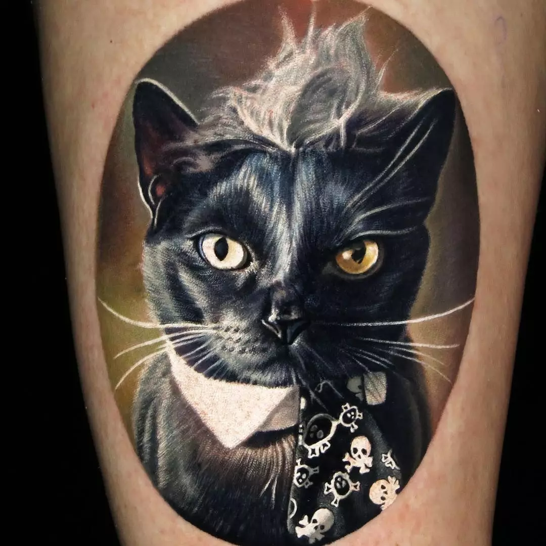 タトゥー「猫」（64写真）：スケッチと意味、手の上の黒猫、体の他の部分、帽子の猫、男性と女性のためのタトゥーの猫 13966_40