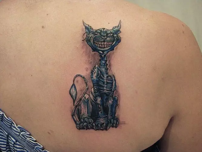 タトゥー「猫」（64写真）：スケッチと意味、手の上の黒猫、体の他の部分、帽子の猫、男性と女性のためのタトゥーの猫 13966_48