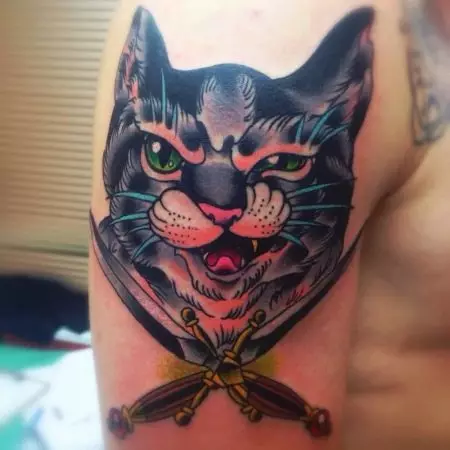 タトゥー「猫」（64写真）：スケッチと意味、手の上の黒猫、体の他の部分、帽子の猫、男性と女性のためのタトゥーの猫 13966_61