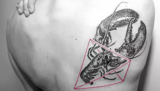 Tattoo cu stele (76 fotografii): Valoarea tatuajelor. Tatuaj pe mâna lui pe încheietura mâinii și pe deget, pe piept și pe alte părți ale corpului printre fete și bărbați. Cinci stele și altele 13977_48