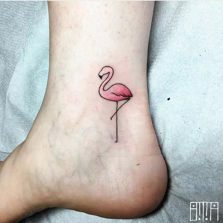 Tattoo yokhala ndi Flamingo: mtengo wa atsikana ndi amuna, zojambulajambula za ma tattoo. Tattoo 