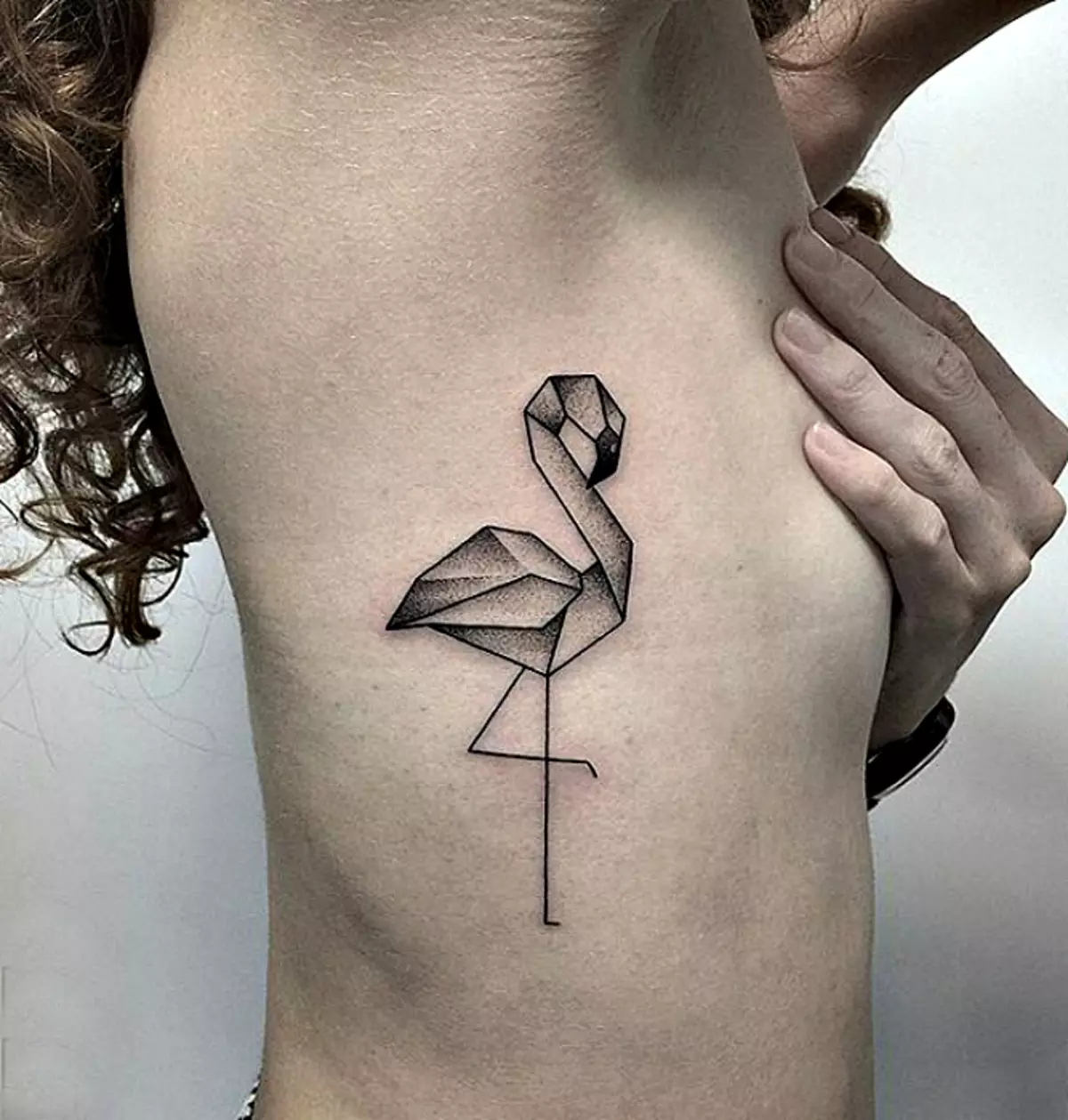 Tattoo mit Flamingo: Der Wert für Mädchen und für Männer, Skizzen von Tätowierungen. Tattoo 