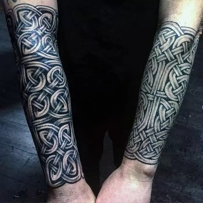 Keltų tatuiruotė: tatuiruočių ir eskizų vertė. Apyrankės, runos ir kiti simboliai keltų stiliaus. 