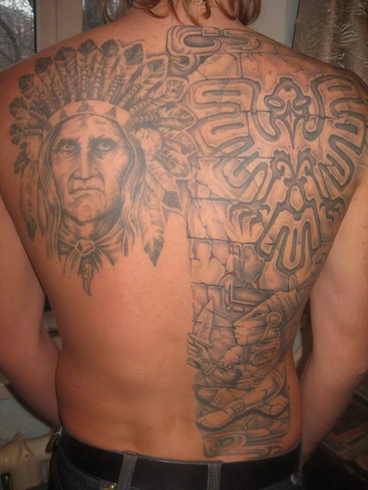 Indėnų tatuiruotės: actekai ir kiti Indijos tatuiruotės, vyrų ir moterų eskizai ir vertybės. Tatuiruotė rankovių ir žavesio pavidalu 13989_55
