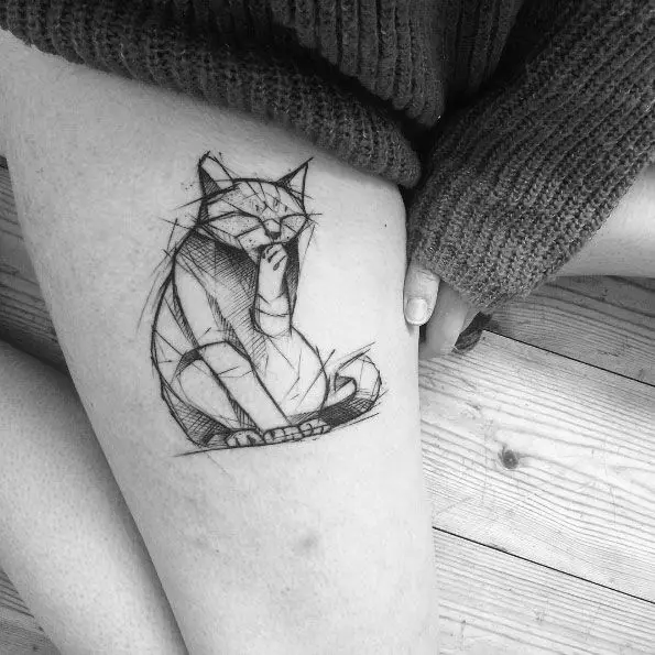 Тату «Кішка» (76 фото): значення і ескізи татуювання з чорною кішкою на руці, з кішкою з ріжками і з чорно-білої маленької кішечкою на шиї, животі і зап'ястя 14007_22