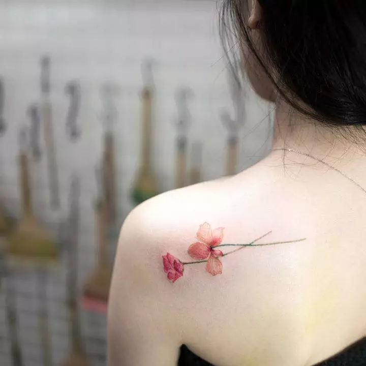 Tatuointi terät (45 kuvaa): luonnokset tatuoinnit, merkinnät ja kukat, kissat ja muut alkuperäisimmät kauniimmat tatuoinnit, pienet ja suuret yksinkertaiset tatuoinnit 14011_37