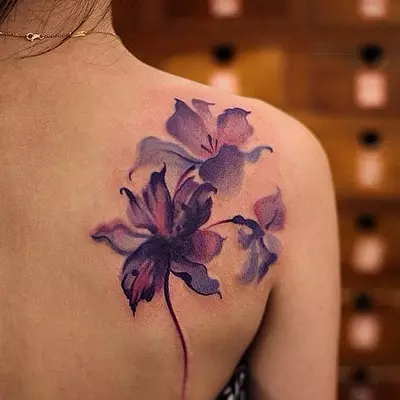 Tatuointi terät (45 kuvaa): luonnokset tatuoinnit, merkinnät ja kukat, kissat ja muut alkuperäisimmät kauniimmat tatuoinnit, pienet ja suuret yksinkertaiset tatuoinnit 14011_38
