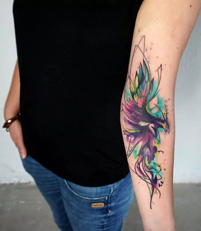 纹身“凤凰”（56张）：意义和素描，纹身手头鸟（在手腕上）和背部，大腿和腿部，肩膀上，并在其他区域。纹身凤凰和龙 14035_23