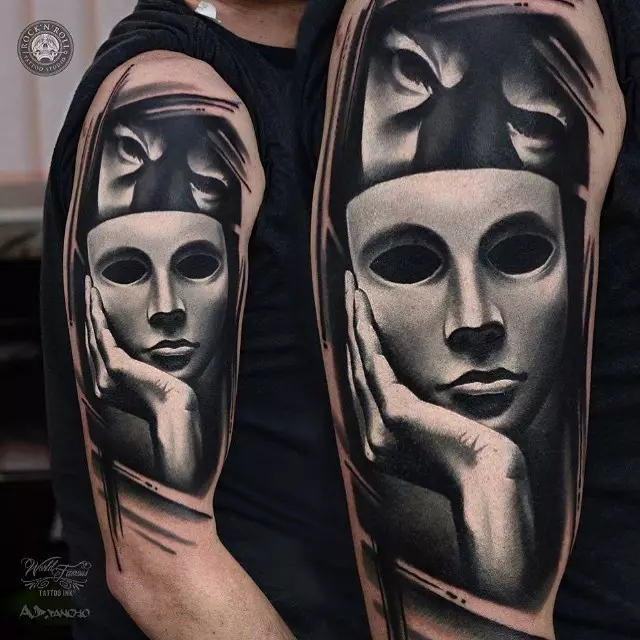 タトゥー「マスク」（41枚の写真）：2つのマスク「喜びと悲しみ」、胸や女の子と男性のための他のタトゥーのヴェネチアンのマスクで手に入れ墨の価値とスケッチ 14052_10