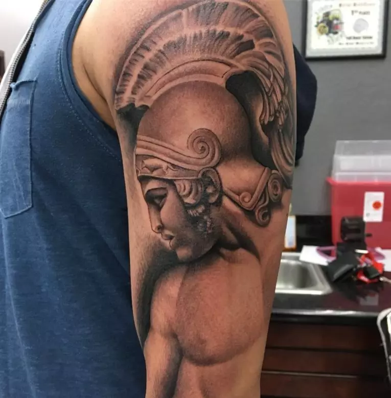 Tatuaxe grega: tatuaxes dos deuses da mitoloxía de Grecia e adornos, debuxos de tatuaxe no estilo grego antigo para homes e para nenas 14053_25