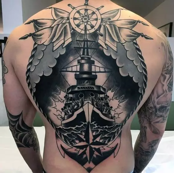 Море за тетоважа: скици на тетоважи со морска тема за мажи и девојки. Нивните вредности. Апликација на рака, градите, зглобот и други места 14054_13