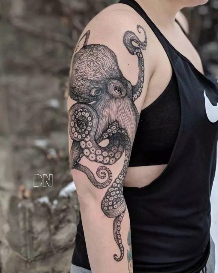 海纹身：纹身素描与海主题为男人和女孩。他们的价值观。在手头，胸部，手腕和其他地方的应用 14054_4