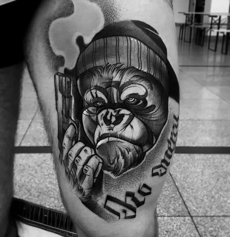 Tetování s opicemi: Hodnota tetování, tetování na pupku a břicho, po ruce a na hrudi, příklady náčrtků, tetování pro muže a ženy 14056_19