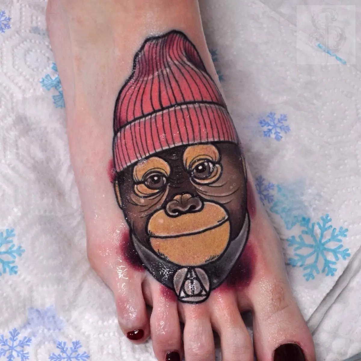 Tatuaggio con scimmie: il valore dei tatuaggi, tatuaggio sull'ombelico e la pancia, a portata di mano e sul petto, esempi di schizzi, tatuaggio per uomini e per le donne 14056_42