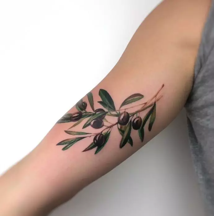 Tattoo ກັບສາຂາ: ຮູບແຕ້ມ, tattoo ຢູ່ໃນມືແລະໃສ່ຝາປິດ, ໃສ່ຂາແລະແຂນ, ຄວາມຫມາຍຂອງເດັກຍິງແລະສໍາລັບຜູ້ຊາຍແລະຜູ້ຊາຍ. ງ່າທີ່ມີໃບແລະຕົວເລືອກອື່ນໆ 14061_28