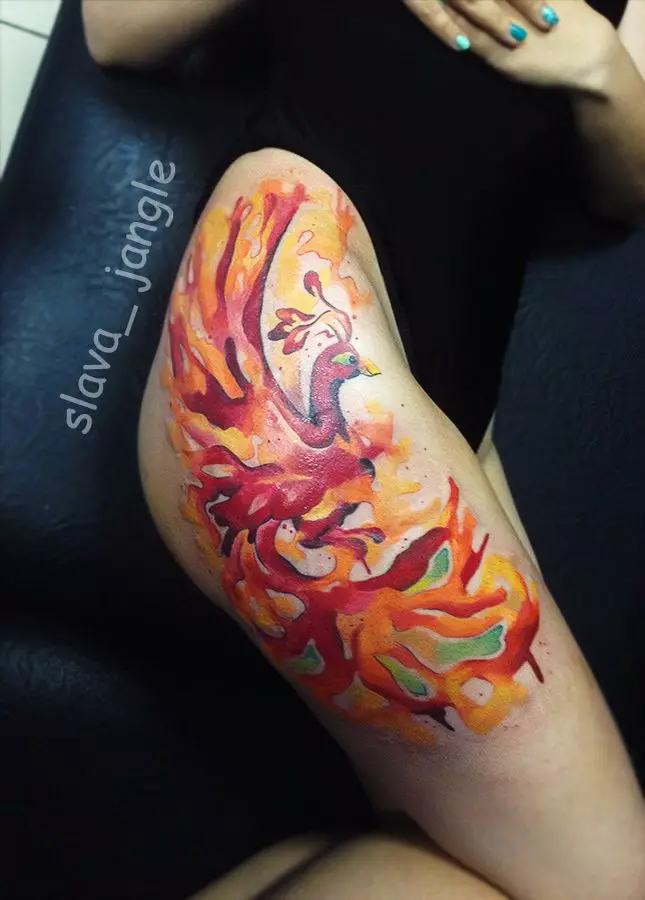 Tatuaj „Pasarea de foc“: valoare, schite de tatuaje pentru fete și bărbați. Tatuaj pe stomac, pe o parte, șold sau în altă parte 14069_17