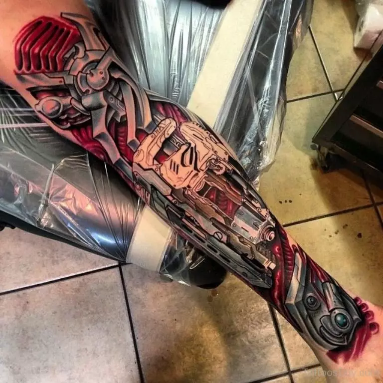 Biomekanik Tattoo (51 bilder): Sketcher av tatueringar i stil med biologisk mekanik på hand och ben, på axeln och baksidan. Tattoo 