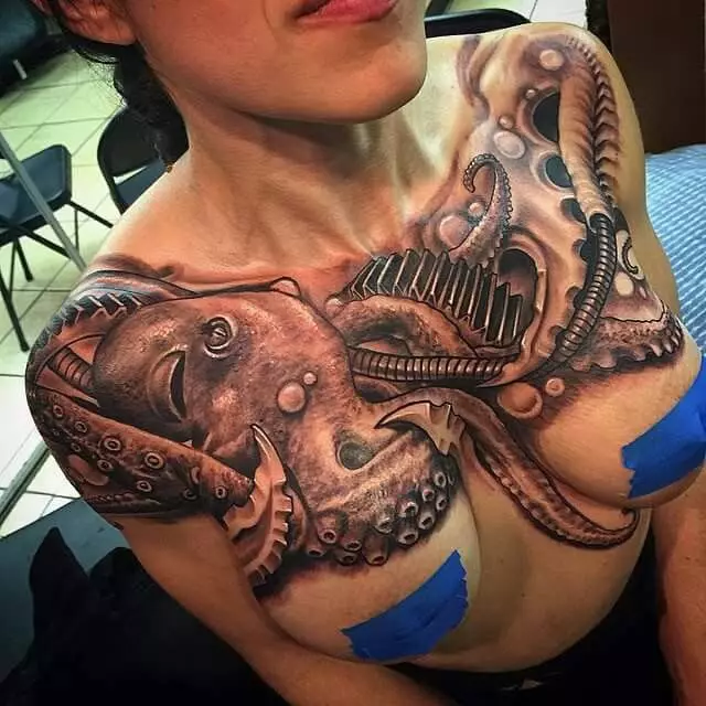 Tattoo Biomechanics (51 foto): Skica e tatuazheve në stilin e mekanikës biologjike në dorë dhe këmbë, në shpatull dhe mbrapa. Tatuazh 