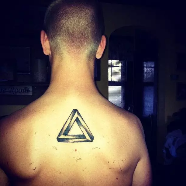纹身“三个三角形”：纹身的价值，脖子上的纹身，手上和其他区域，男女三角三角形的纹身 14086_18