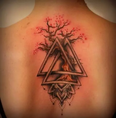 纹身“三个三角形”：纹身的价值，脖子上的纹身，手上和其他区域，男女三角三角形的纹身 14086_44