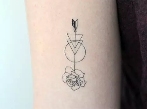 Tattoo di şêweya Geometryê de ji bo keçan: Sketches of tattoos geometric li ser dest û kavir, pêş û rîpel, hips û perçeyên din ên laş 14094_24