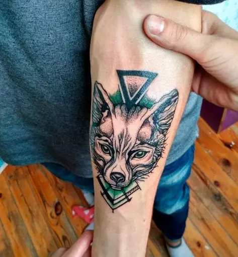 WOLVERINE TATTOO: admir de tatuaj animal, schițe pentru bărbați pentru bărbați, cele mai bune locuri pentru a aplica 14096_11