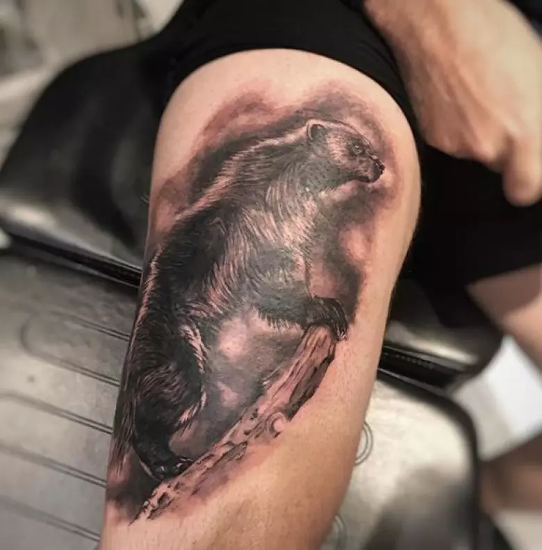 WOLVERINE TATTOO: admir de tatuaj animal, schițe pentru bărbați pentru bărbați, cele mai bune locuri pentru a aplica 14096_17