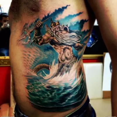 Poseidon tetovaže: Vrijednost za muškarce i žene, skice, tetovaže s trident Božjom na ramenu i na ruci (rukava), druge mogućnosti 14098_21