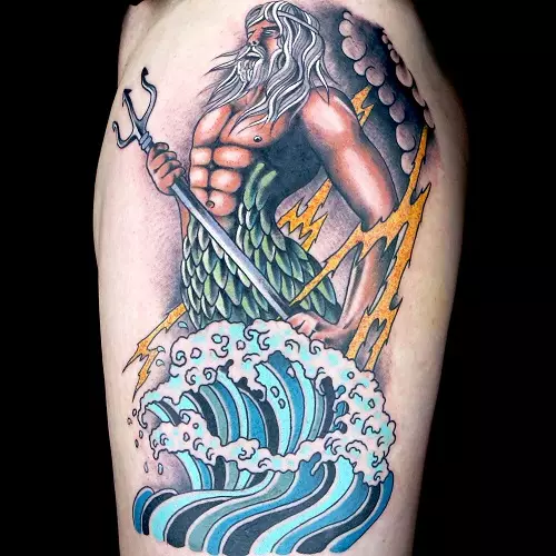 Poseidon Tattoo: Valeur des hommes et des femmes, des croquis, du tatouage avec un trident de Dieu sur l'épaule et sur la main (manchon), autres options 14098_23