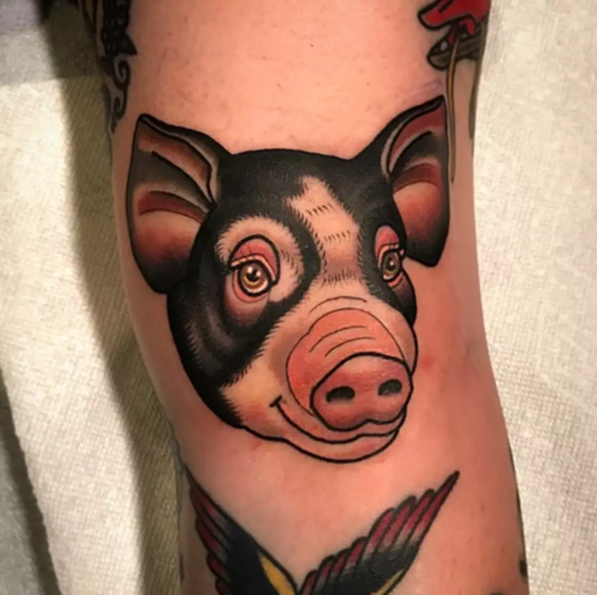 татуировка свиньи