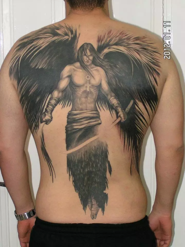 纹身“守护天使”：女孩和手上的女孩和男人，肩膀和胸部的纹身素描。纹身值，铭文和没有的例子 14106_15