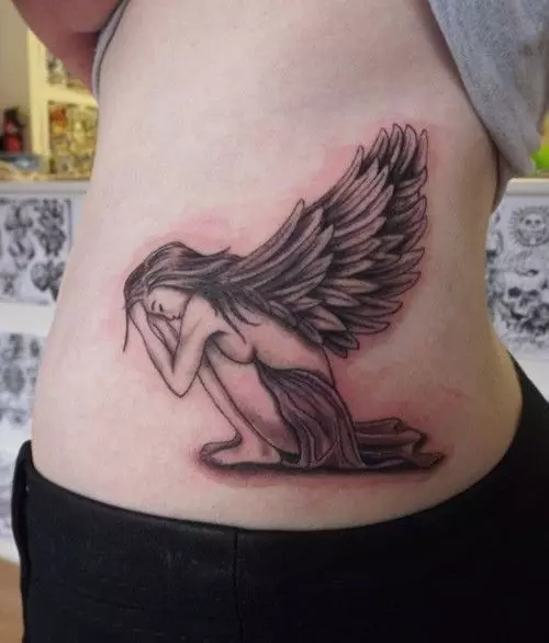 紋身“守護天使”：女孩和手上的女孩和男人，肩膀和胸部的紋身素描。紋身值，銘文和沒有的例子 14106_3