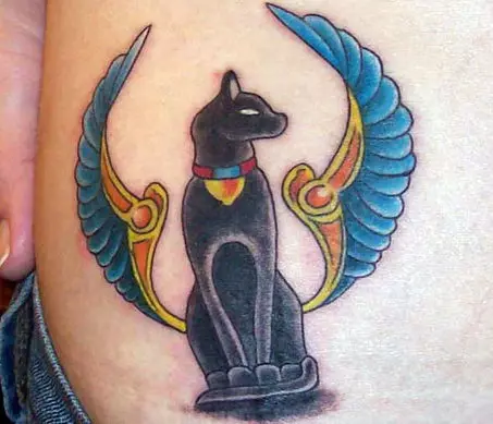 Tetování „Bastet“: náčrty a tetování hodnota se egyptské bohyně pro dívky, tetování v podobě kočky v různých částech těla žen 14132_11