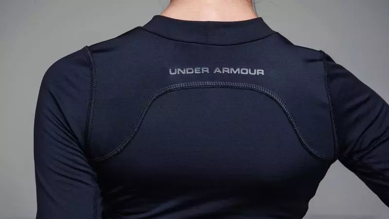 Termín prádlo Under Armour: pánské a dětské „chytré“ modely pro hokej a sport. Jak nosit a péče? 1414_36