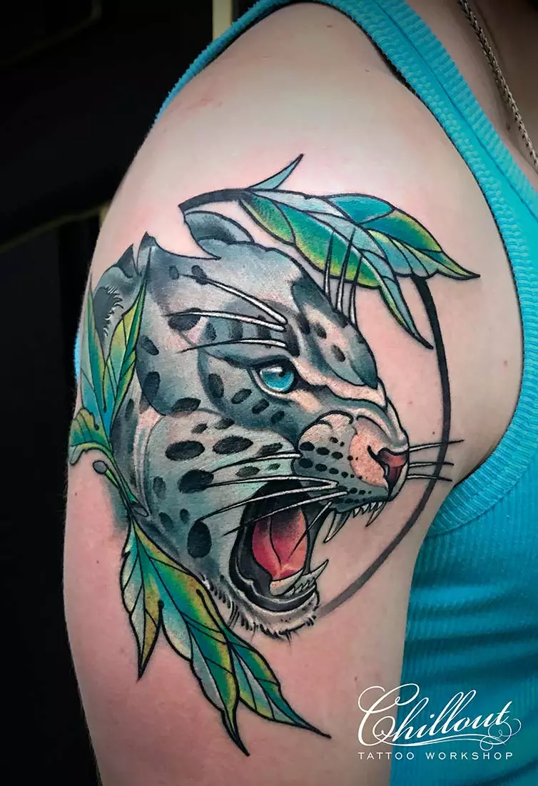 «Jaguar» татуировкасы: Мәні, ерлер мен қыздар үшін татуировкалардың эскиздері, артқы және кеудедегі қыздар үшін. OSCAL Jaguar және дененің әртүрлі бөліктері үшін жыртқыштың басқа нұсқалары 14161_7